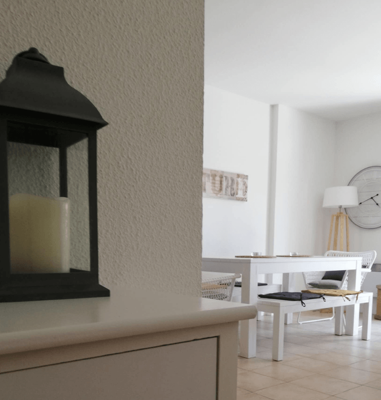 Entrée - Bienvenue - Bois - Décoration - La Pinède Guesthouse - Gîte - Vielle-Saint-Girons - Landes -
Crédit photo : Céline