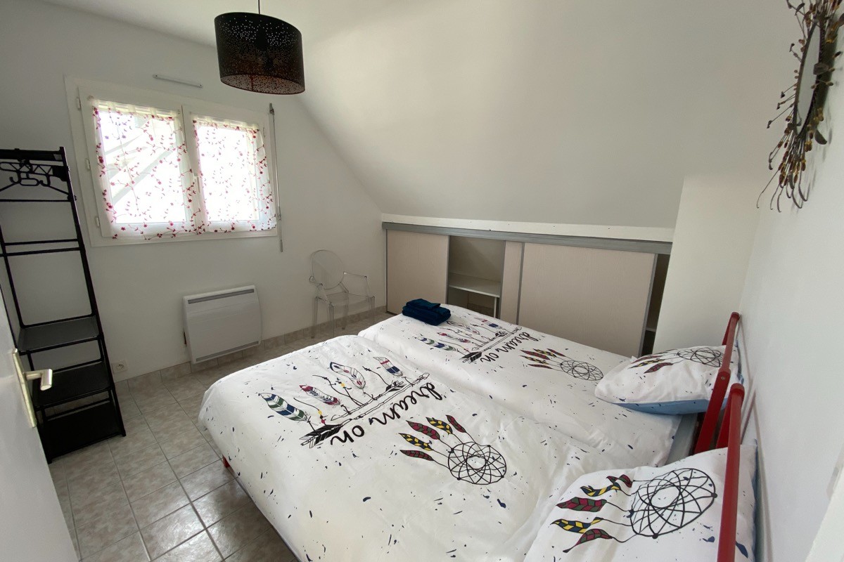 Chambre 4 à deux lits à l'étage