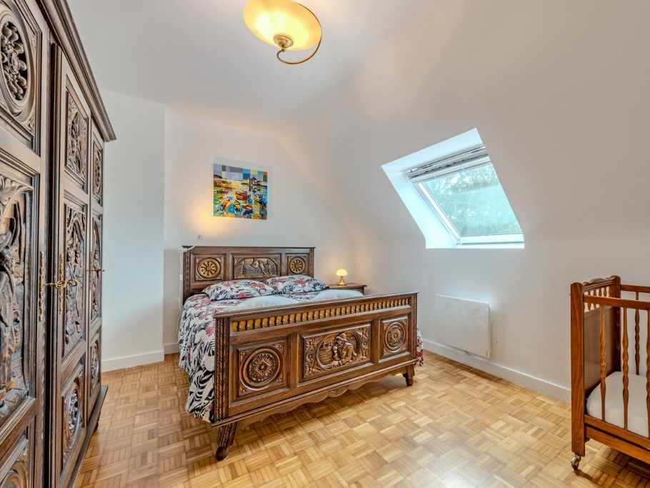 Etage : chambre 3 avec lit 140