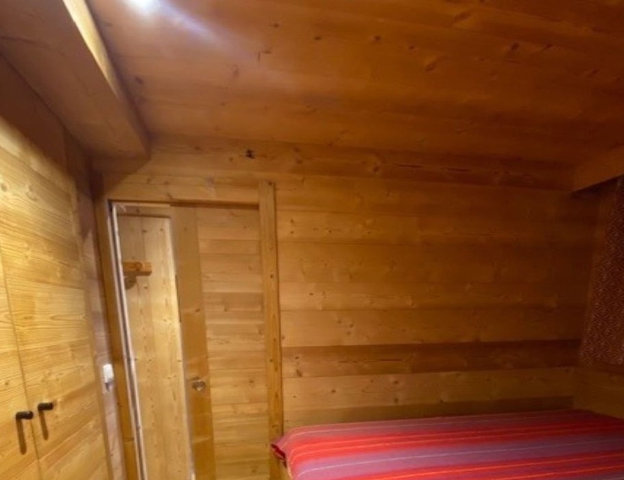 Chambre fermée lit 160 x 200