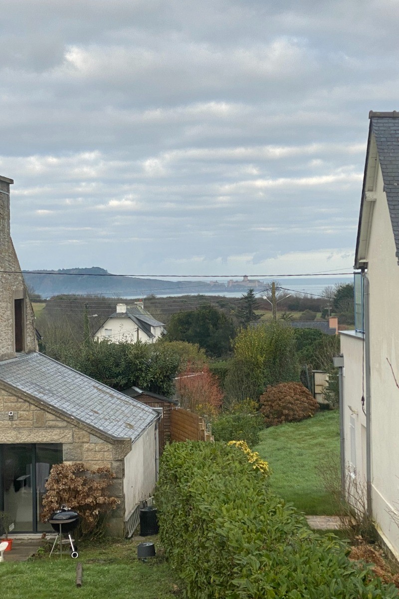 Vue lointaine Mer d'une chambre