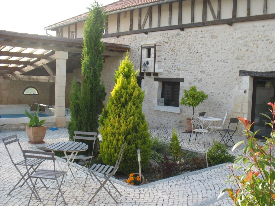 Cour extérieure sud