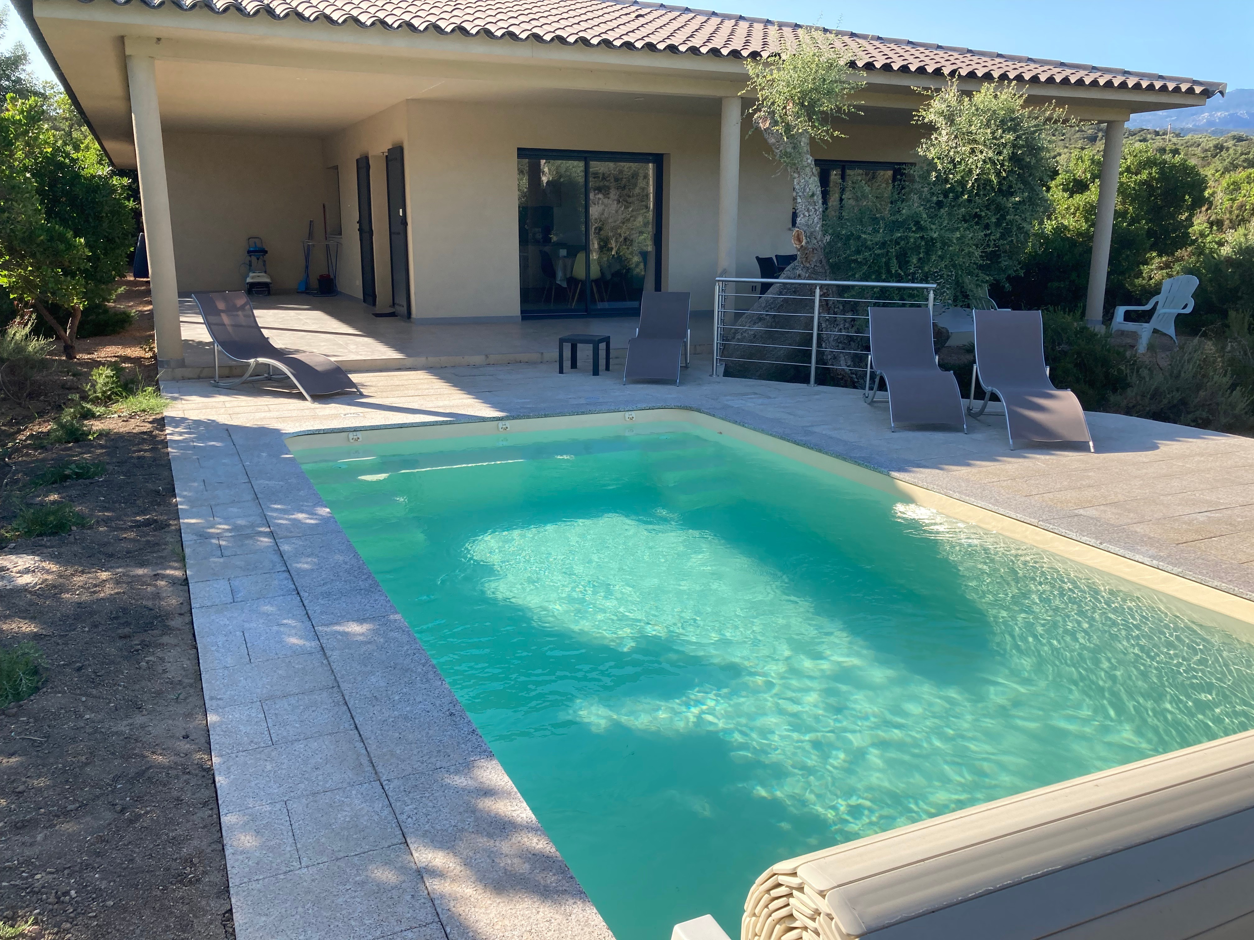 Private swimming pool in the gite