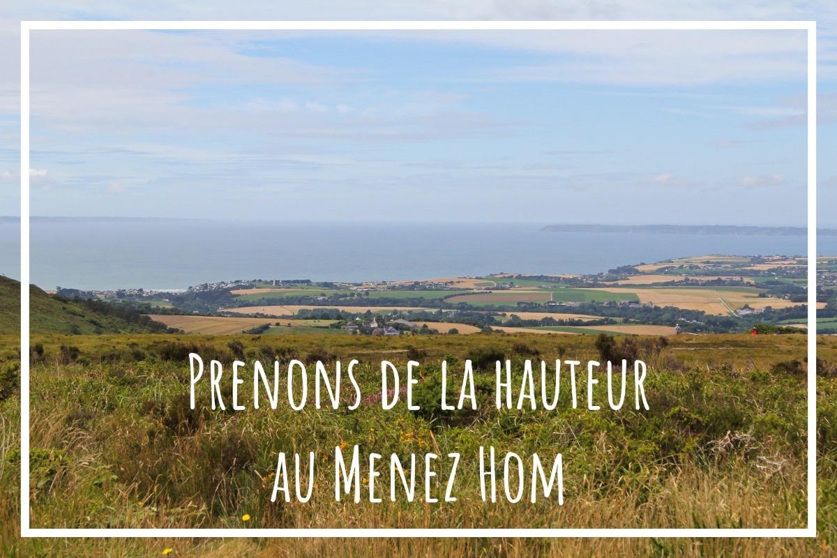 Vue sur la baie de Douanenez du point culminant du Finistère