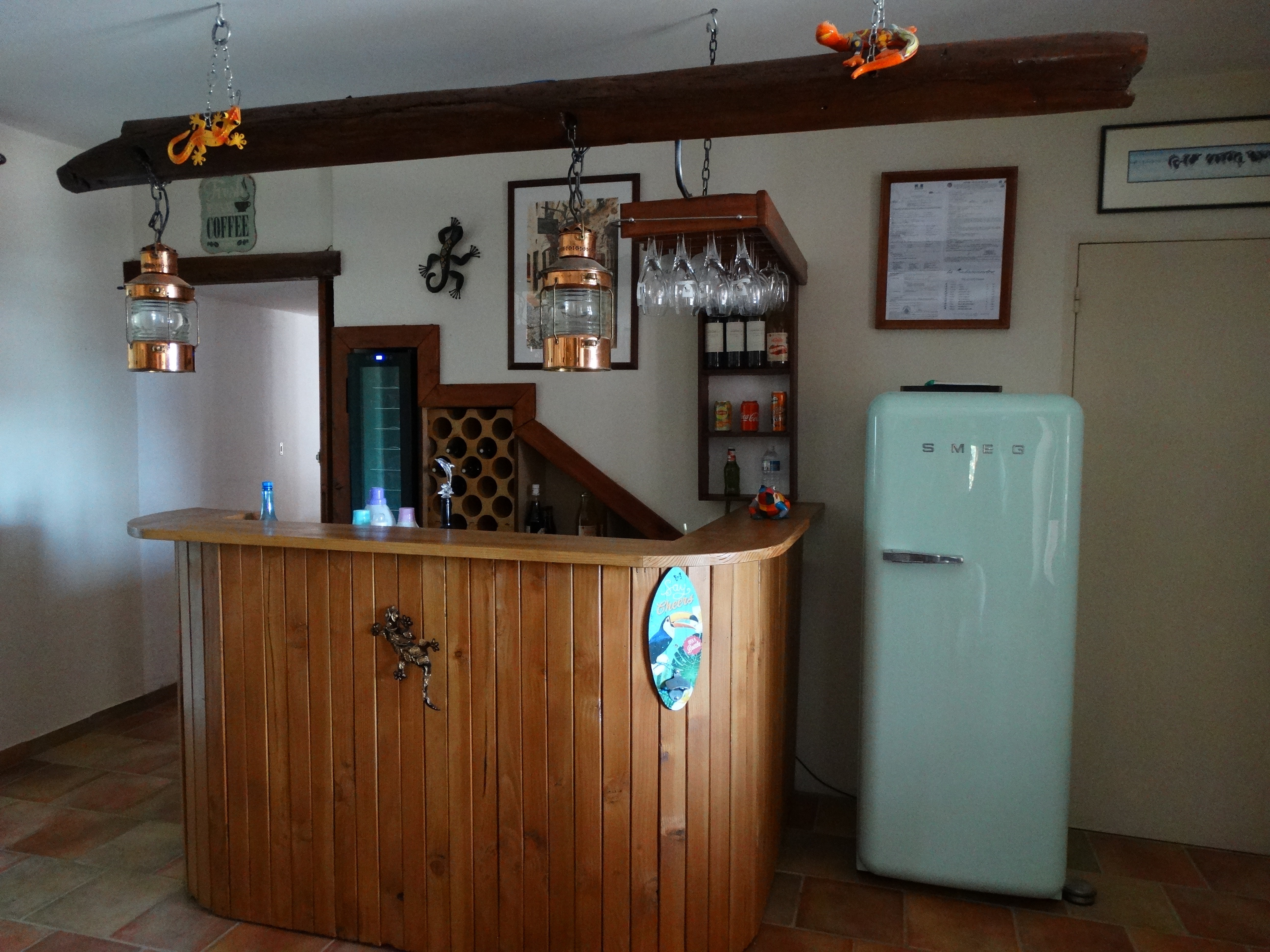 bar