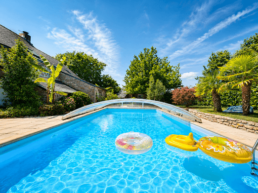 Shared swimming pool