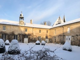 Cour intérieure en hiver - Château de Ville au Val