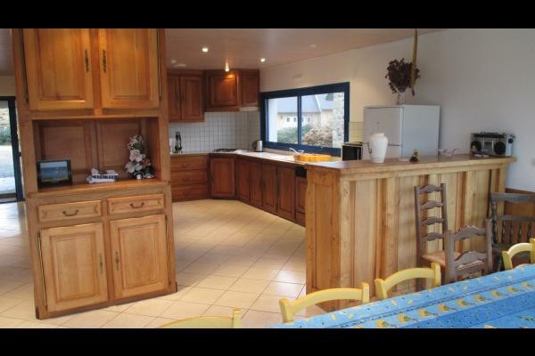 LASBLEIZ Location Plougrescant - espace cuisine
