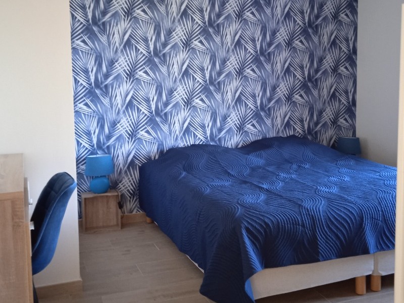 Chambre Turquoise, pour 4 personnes, avec salle d'eau et WC séparé et privatifs