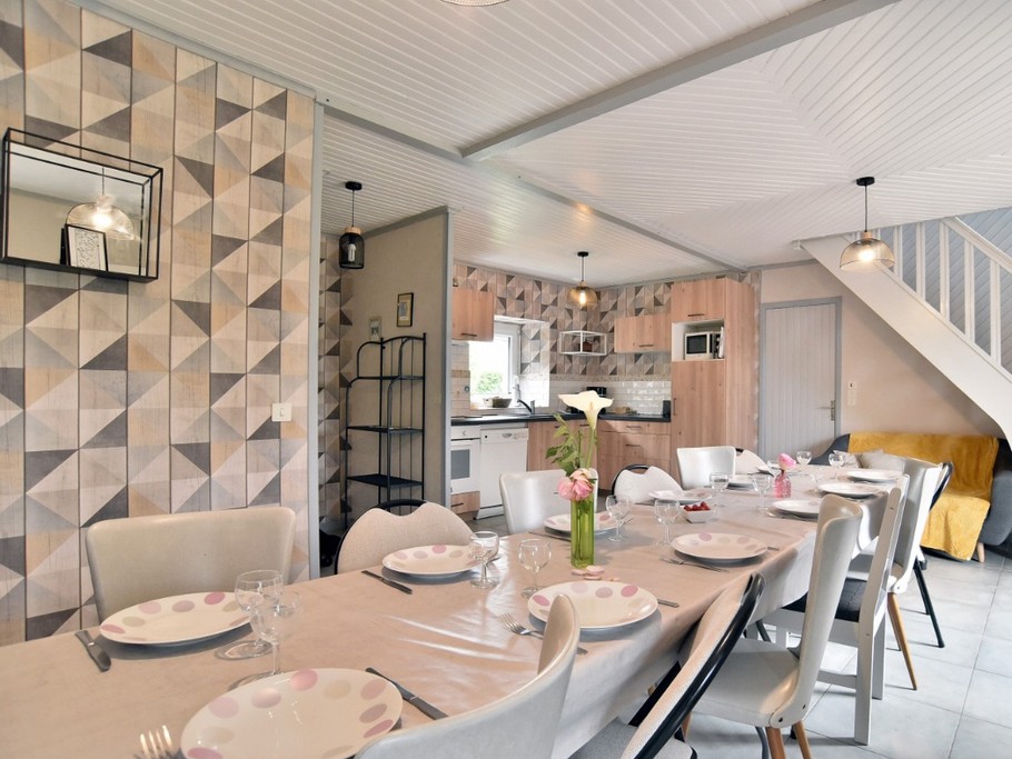 Pièce de vie Le Mélaïs tablée pour 15personnes
