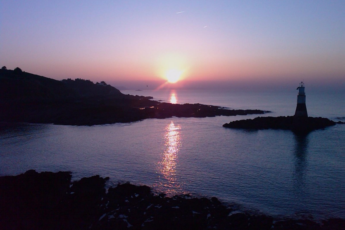 Coucher de soleil à la sortie du port de Dahouët