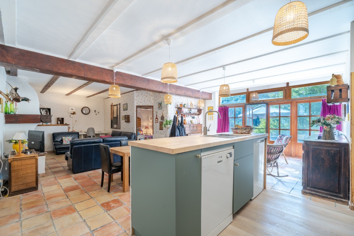 Gîte les Cougnas, belle cuisine refaite à neuf