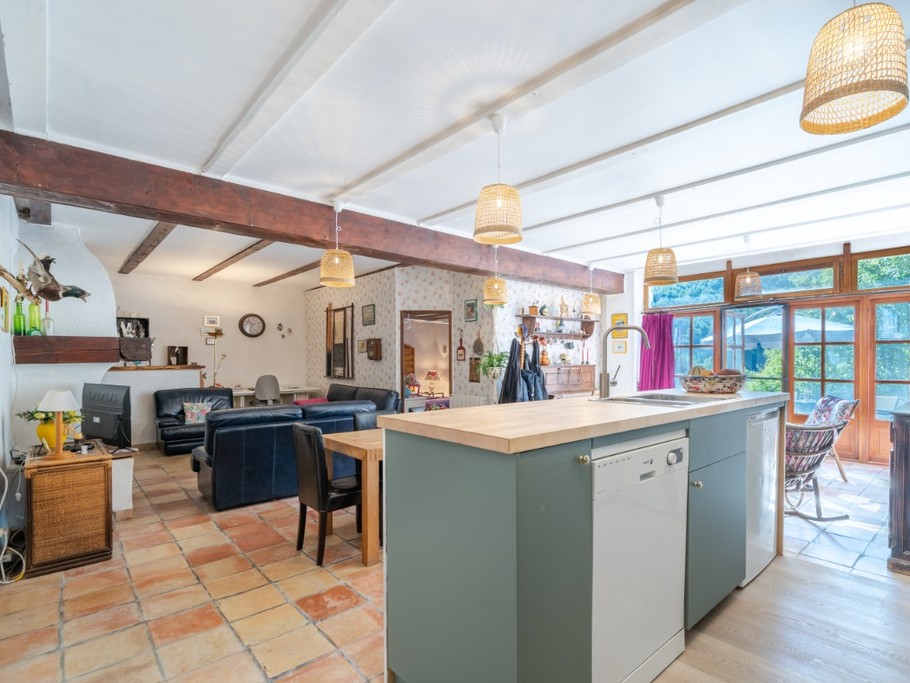 Gîte les Cougnas, belle cuisine refaite à neuf