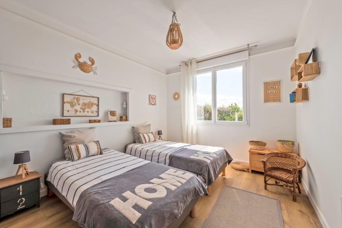 Chambre n°3 . 2 lits en 90.