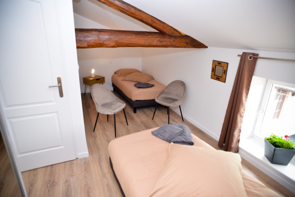 chambre sous toit beaujolais