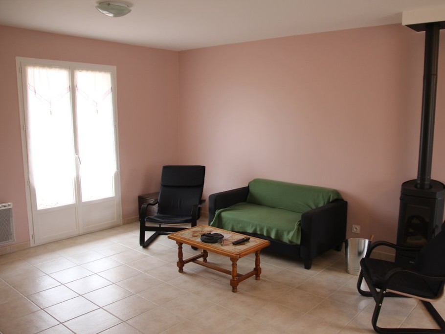 Maison indépendante avec jardin à Noirétable - Salon