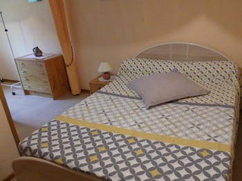 Chambre  3 pers lit 140 + lit 90