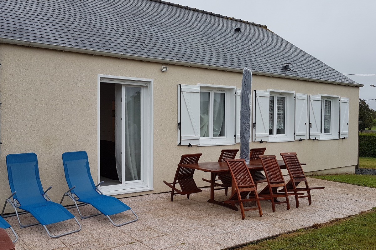 La terrasse à l'arrière de la maison - Gîte de la Baie