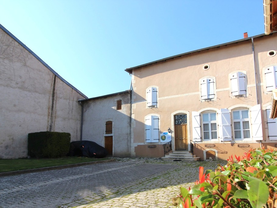 Maison d’Hôtes de Charme du XVIIIᵉ siècle, à Maizières
