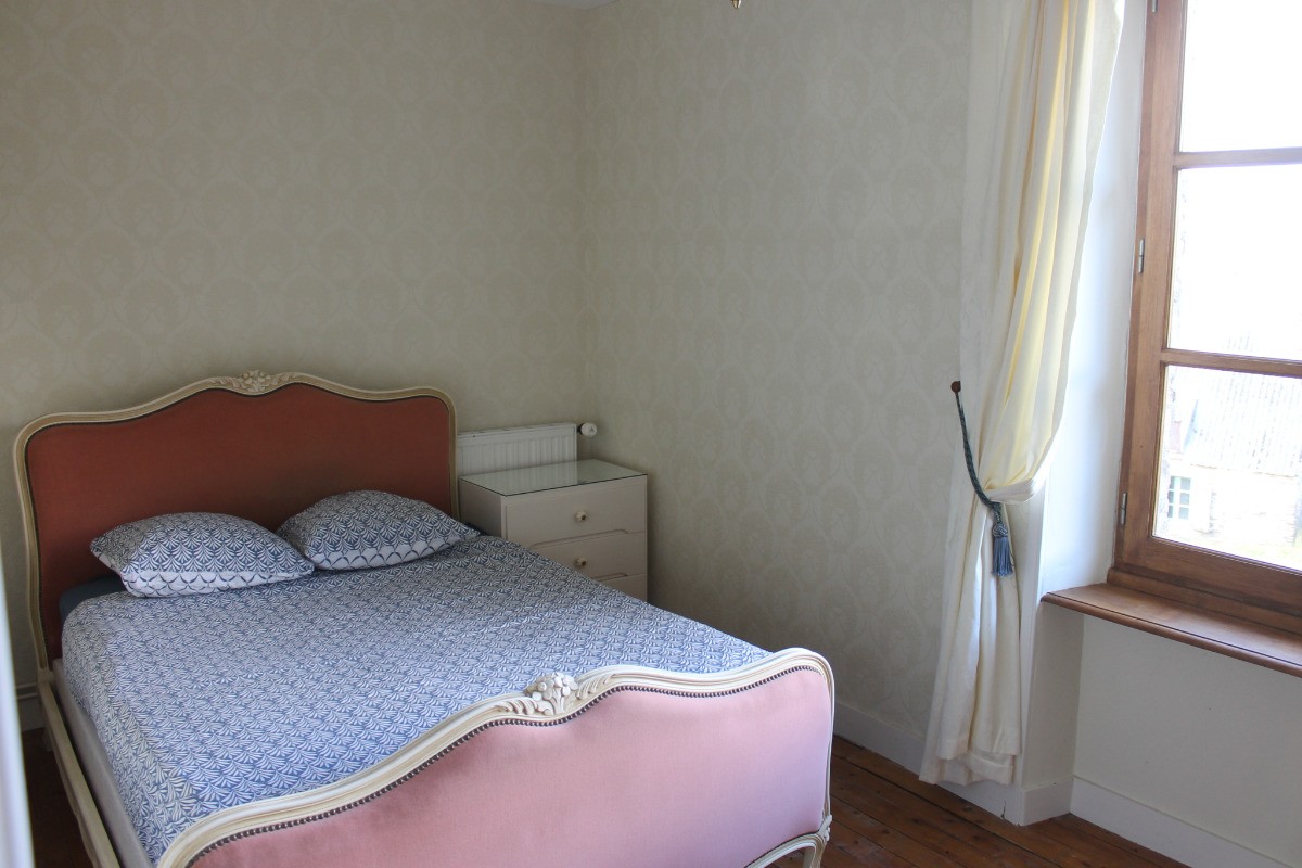 CHAMBRE  NO   2
