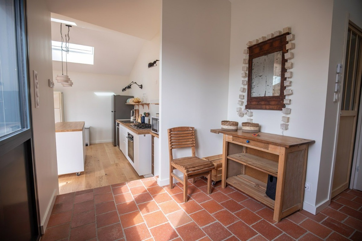 Entrée - Vue sur la cuisine