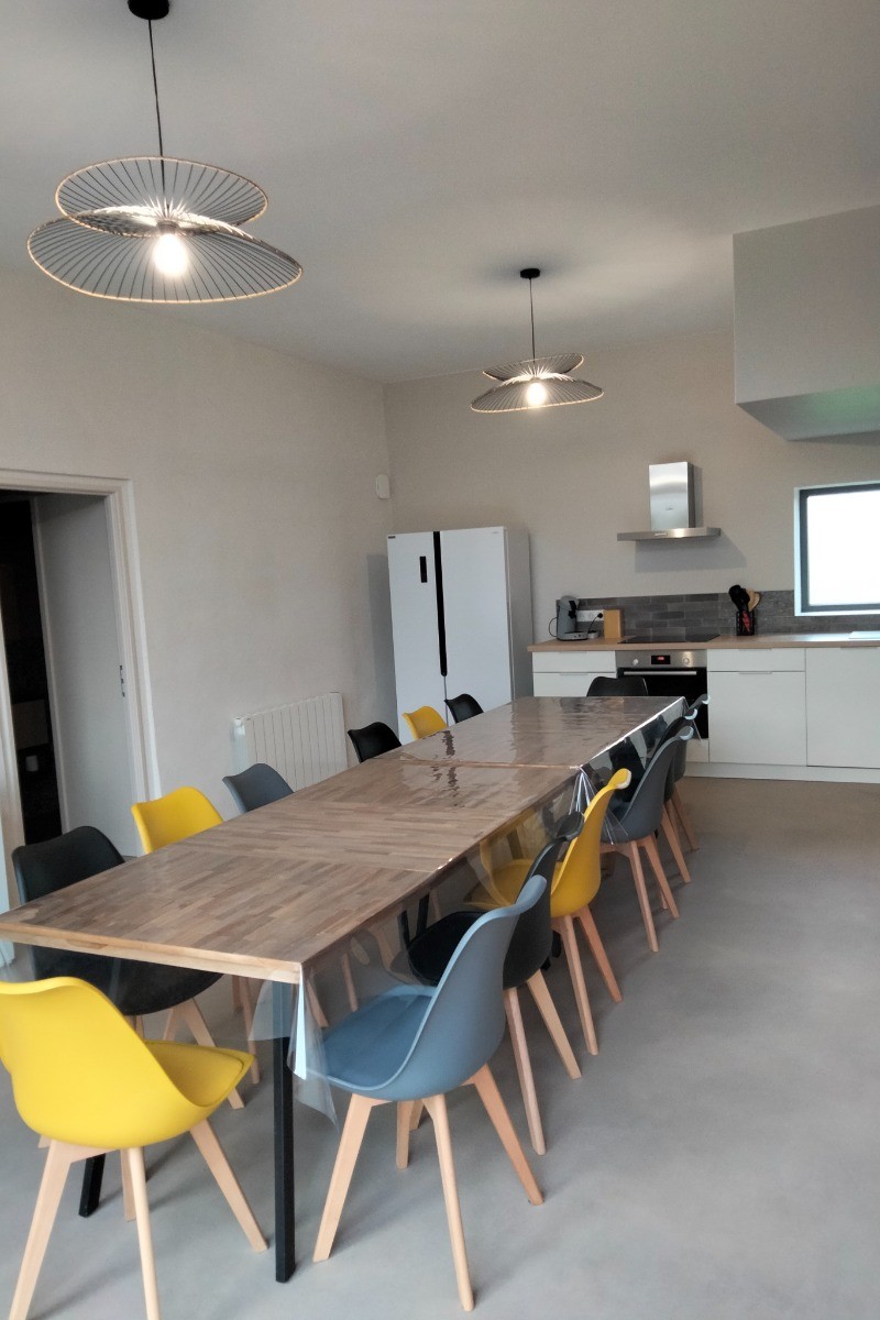 Gîte de Briante - Séjour-Cuisine au RDC ouvert sur la cour
