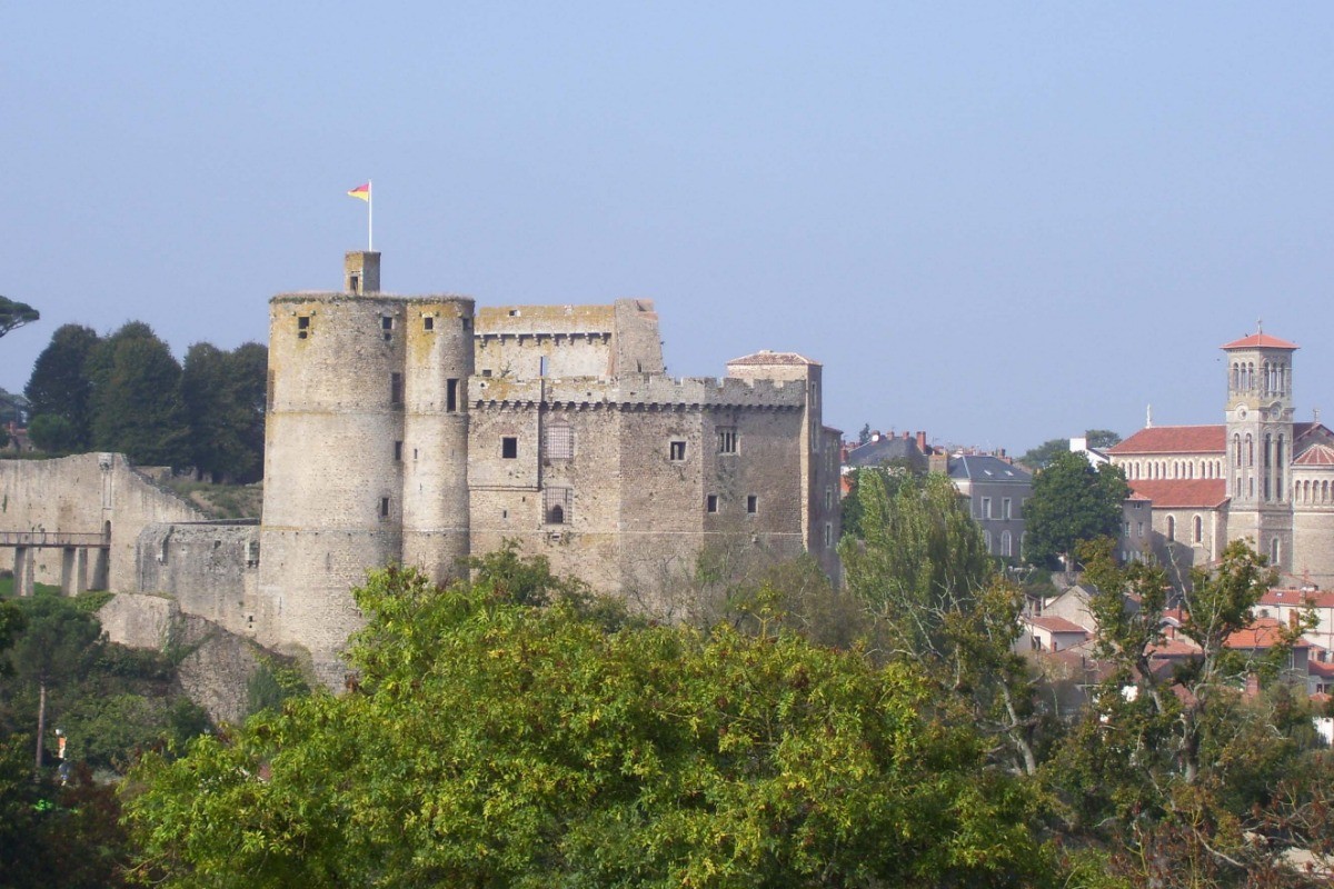 Clisson, le château et Notre dame