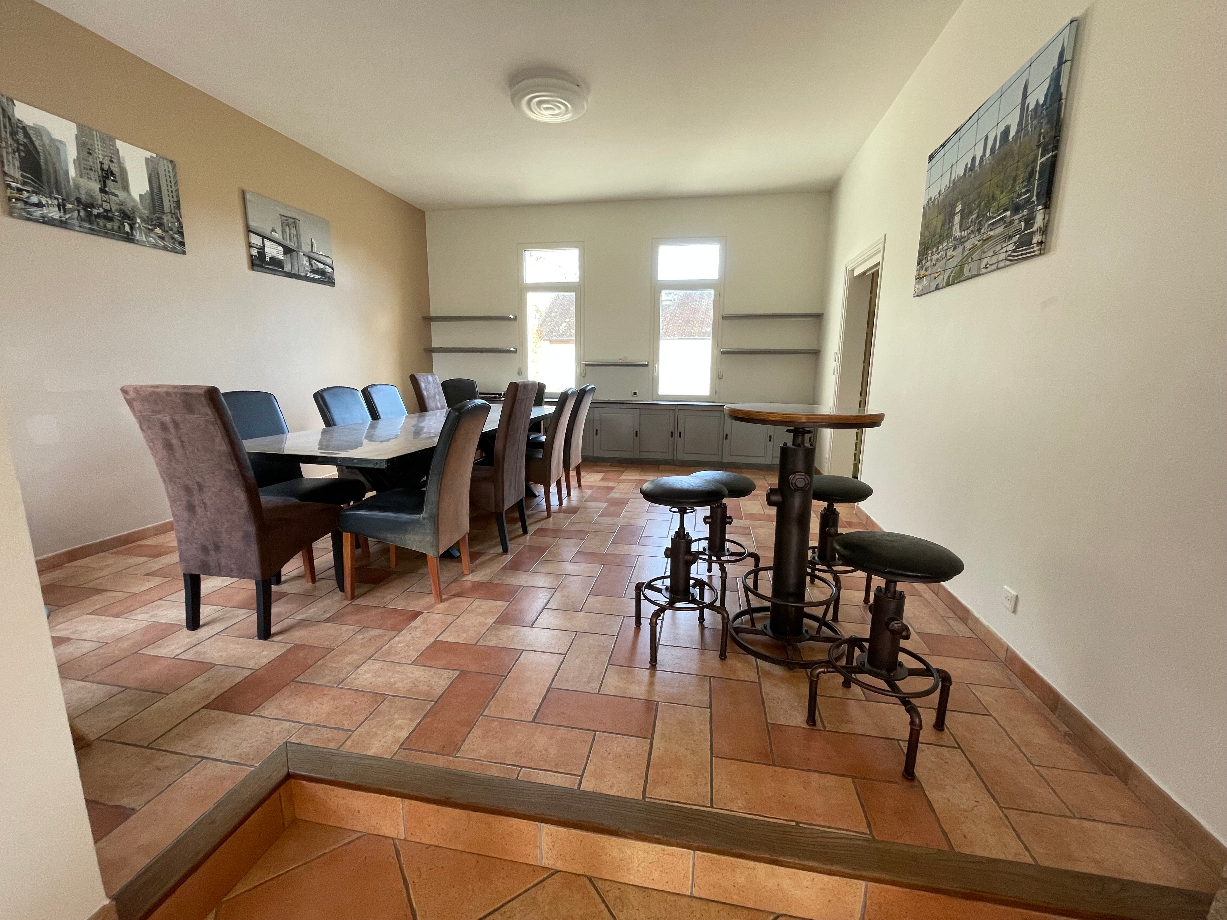 Salle à manger spacieuse