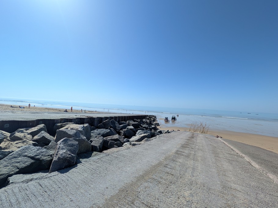 Gouville sur Mer beach