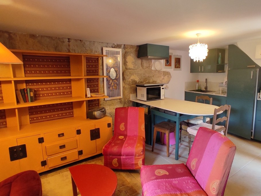 La Treille - location de vacances à la campagne pour 2 personnes - séjour avec coin cuisine