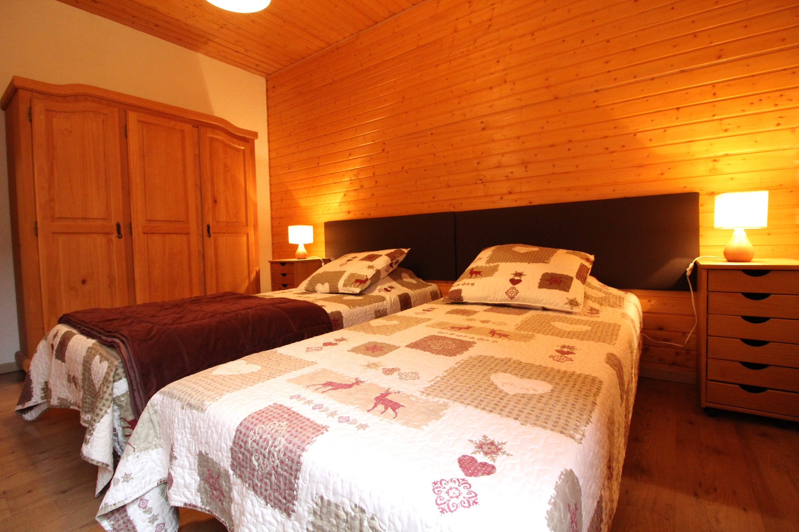 Chambre n°3 - Gîte Le Sapin, proche lacs et randonnées, pour 4-8p