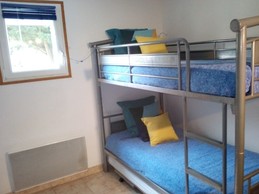 Chambre 2 : Lits 2x90 + 1x90 si besoin