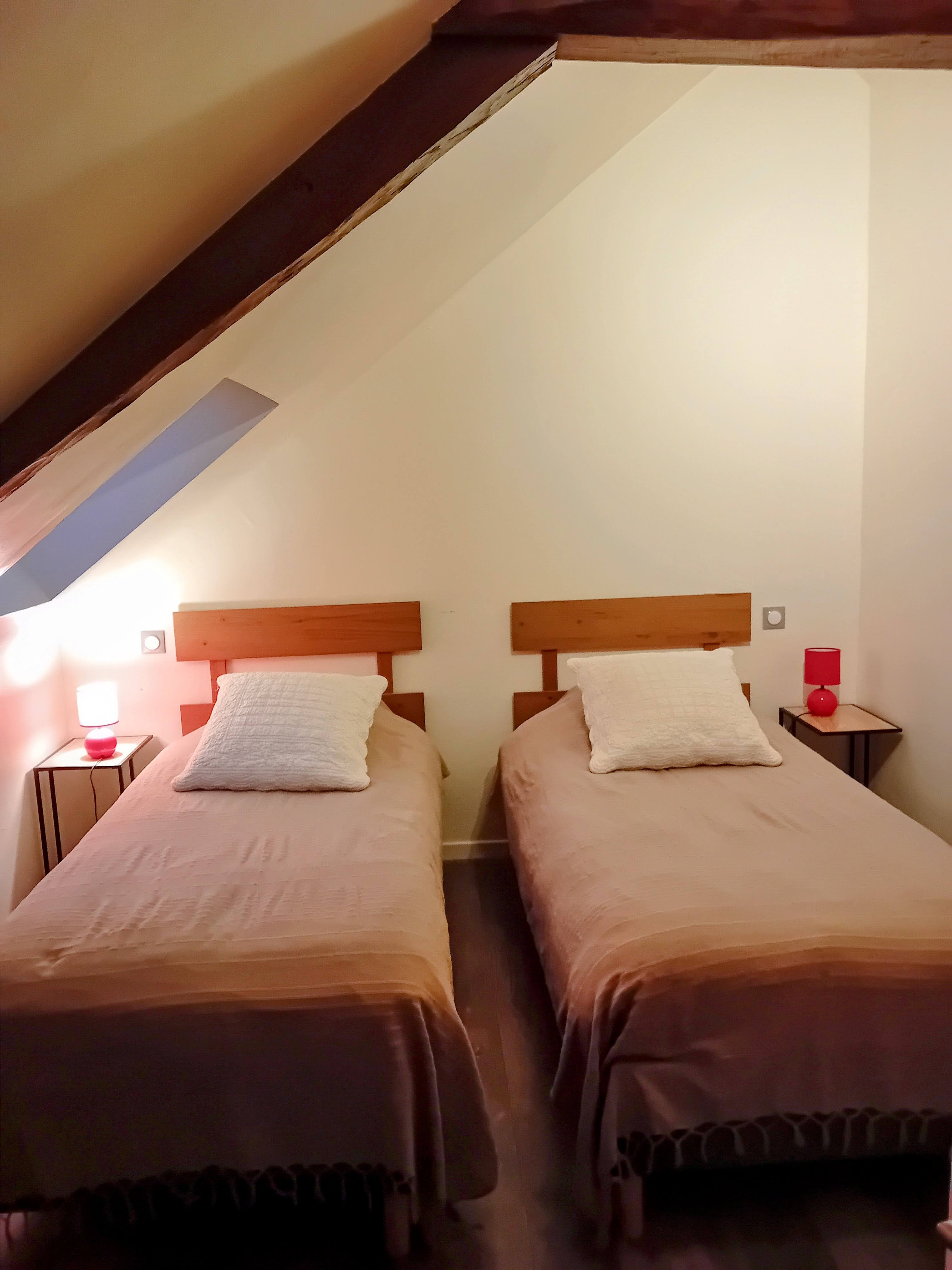 Le Pommier - chambre 2 lits