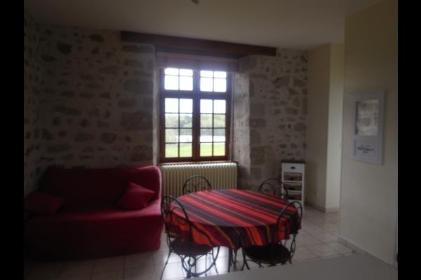 Château de Mérinchal - Appartement n° 59 - Venez vivre la vie de château dans un appartement du Château de la Mothe (XIIe siècle) en Creuse (limite Puy-de-Dôme)