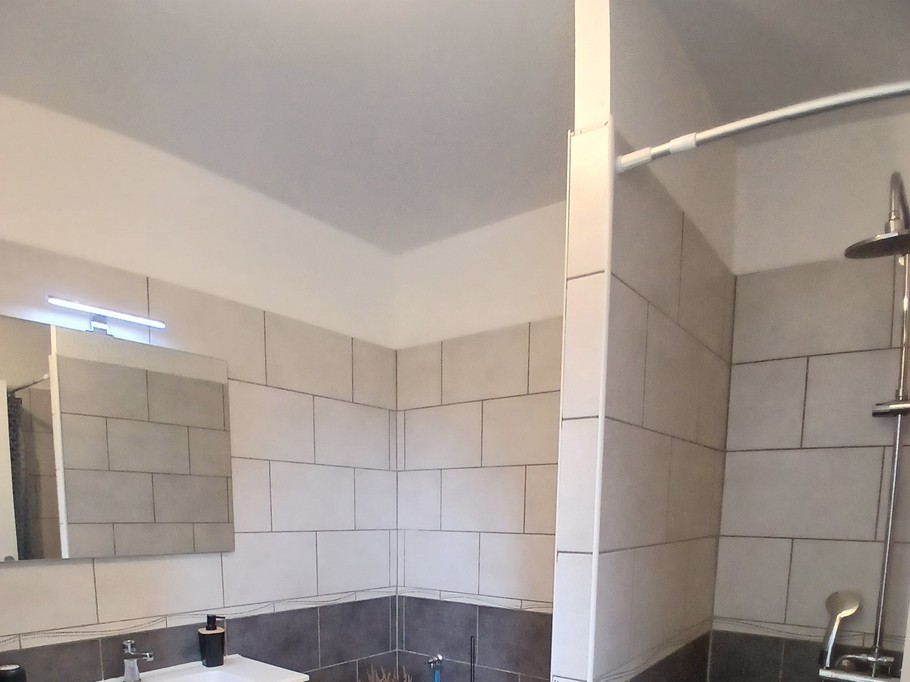 salle d'eau rez de chaussée