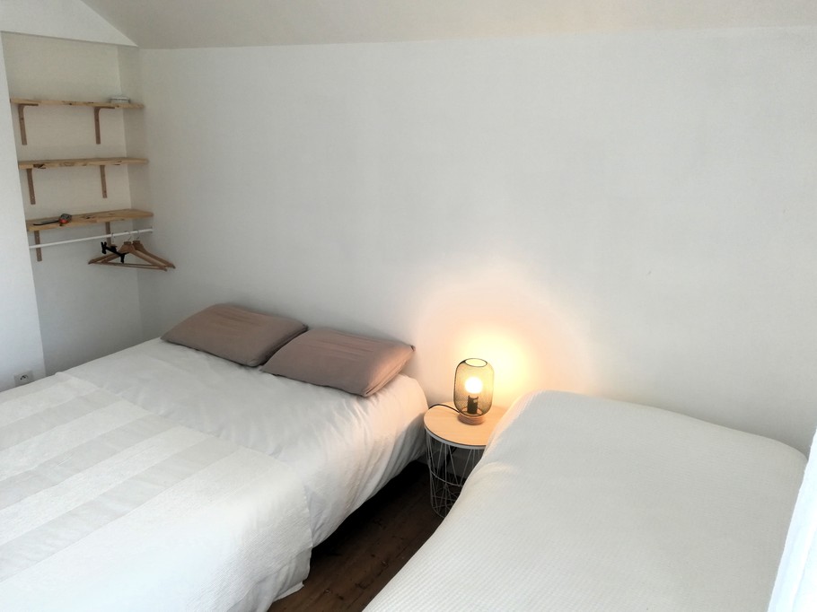 Chambre 2 - lit 140 x 190 cm + lit 90 x 190 cm