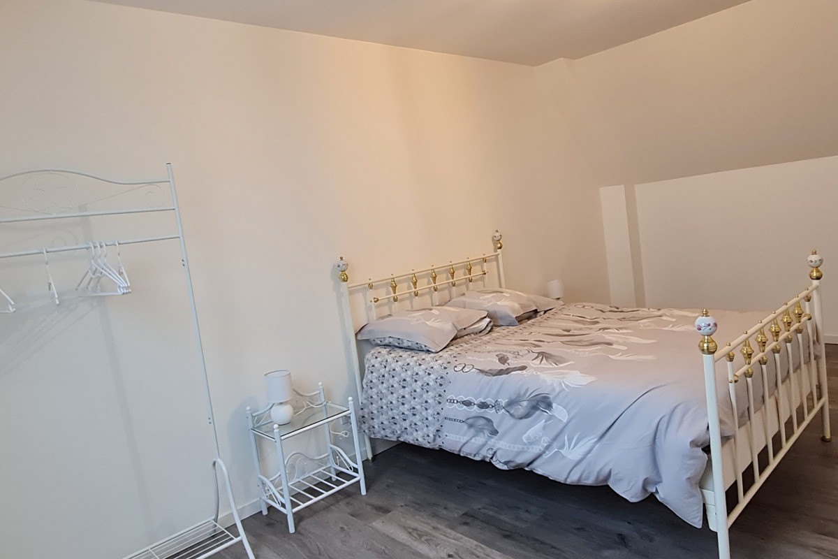 Chambre au 1er étage : lit 140x190