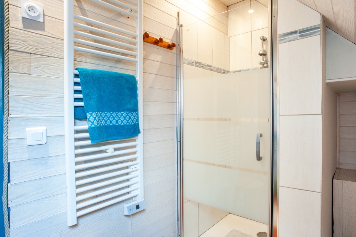 la douche rénovée dernièrement