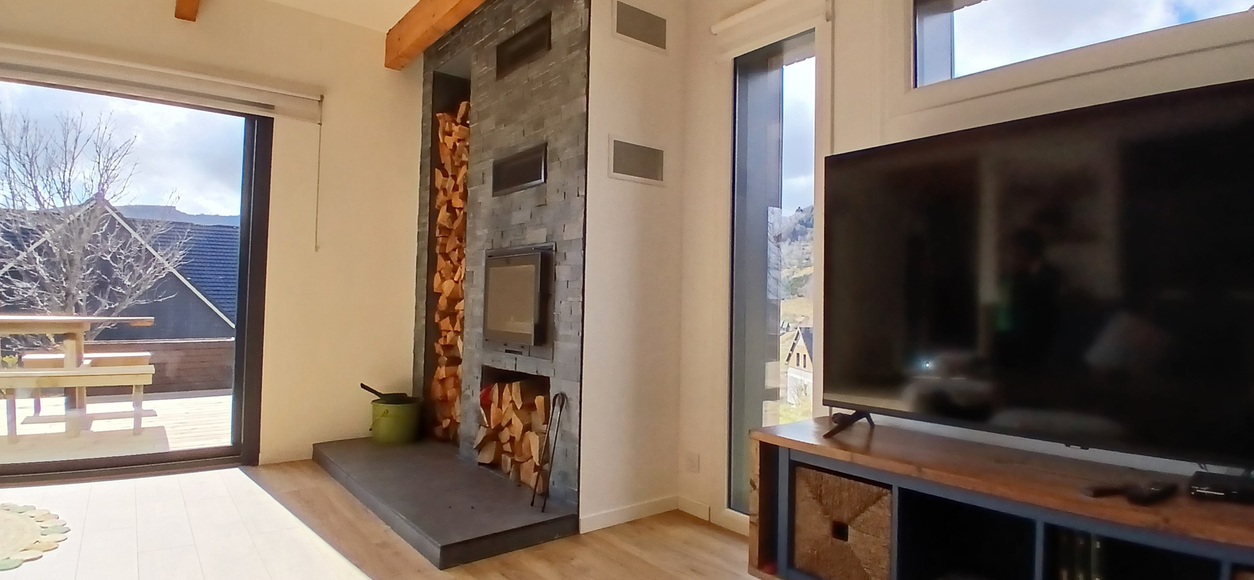 Chalet La Renardière, Moneaux, Chambon sur lac - Salon et sa cheminée