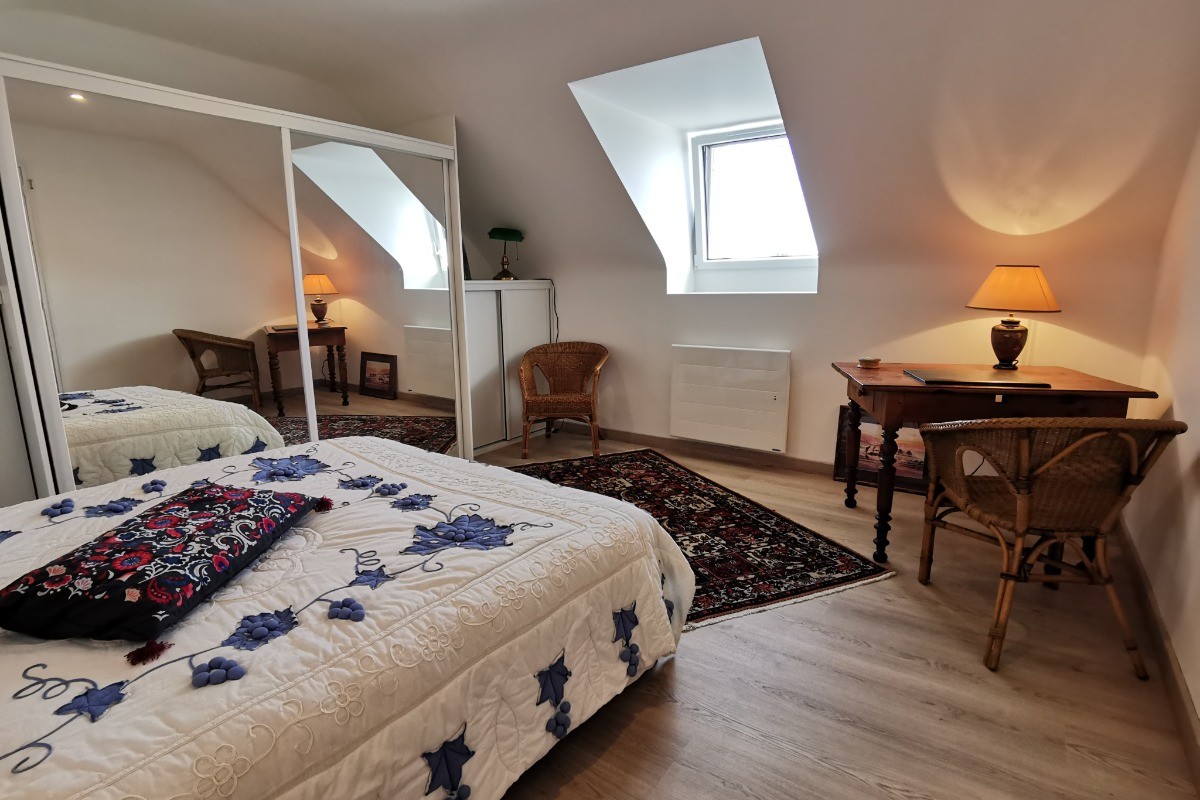 Chambre 2 à l'étage (lit de 1m40)