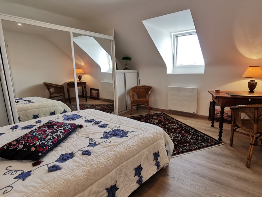 Chambre 2 à l'étage (lit de 1m40)