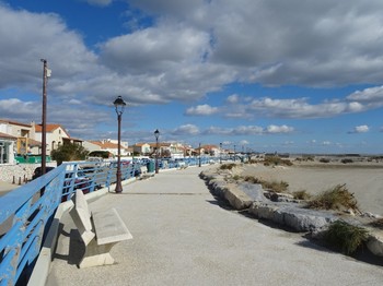 plage sainte marie de la mer à 4 km