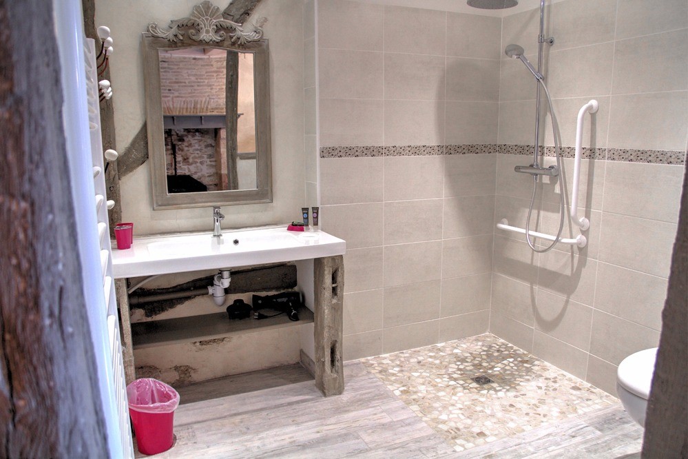 Salle de bain rez-de-chaussée