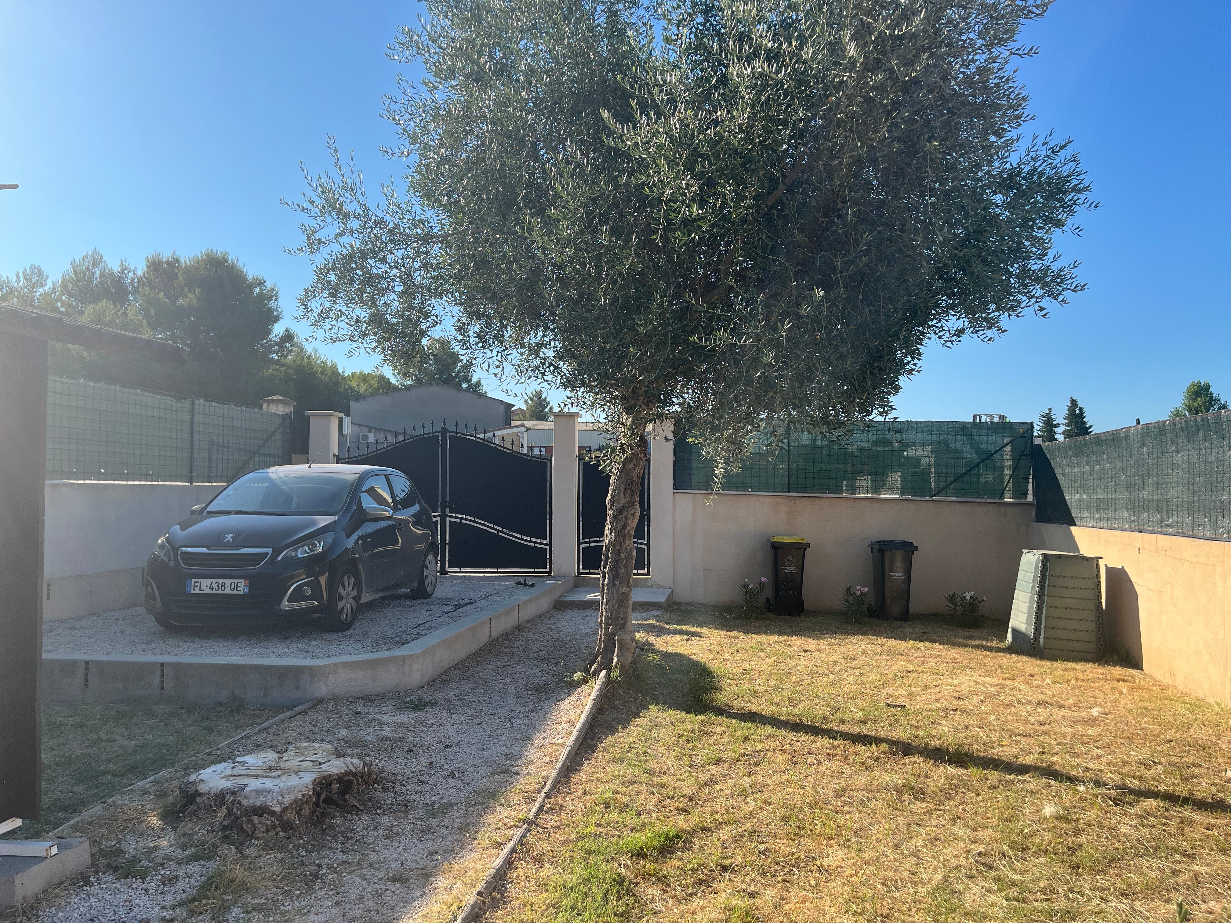 Parking privée -villa LE CRES