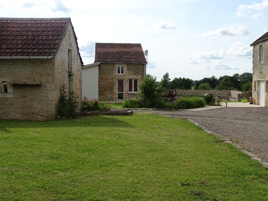 vue du corps de ferme