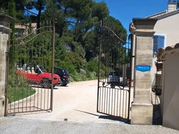 Entrée de la Propriété
