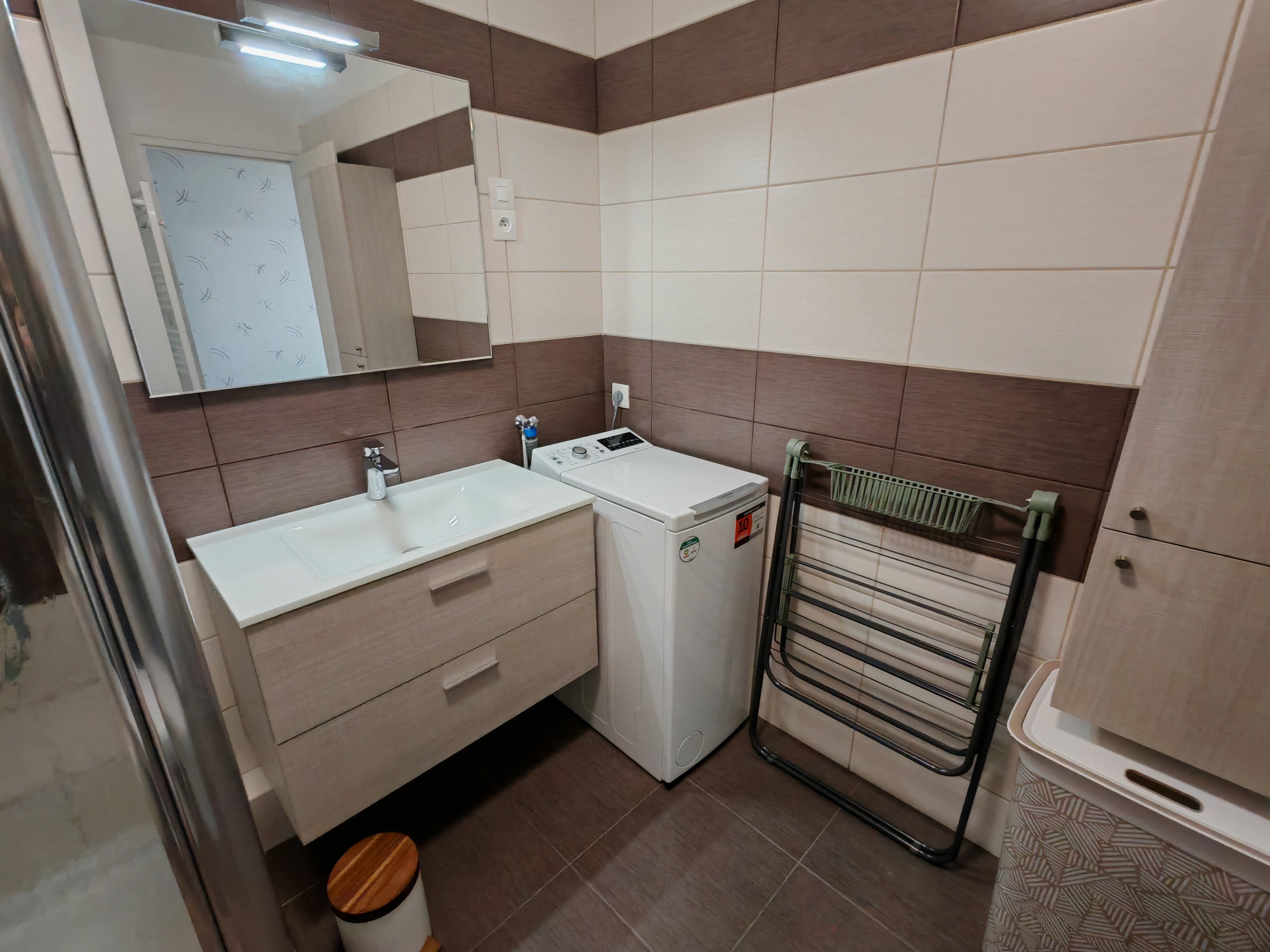 Shower room with wc