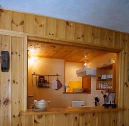 Bar entre la cuisine et le séjour