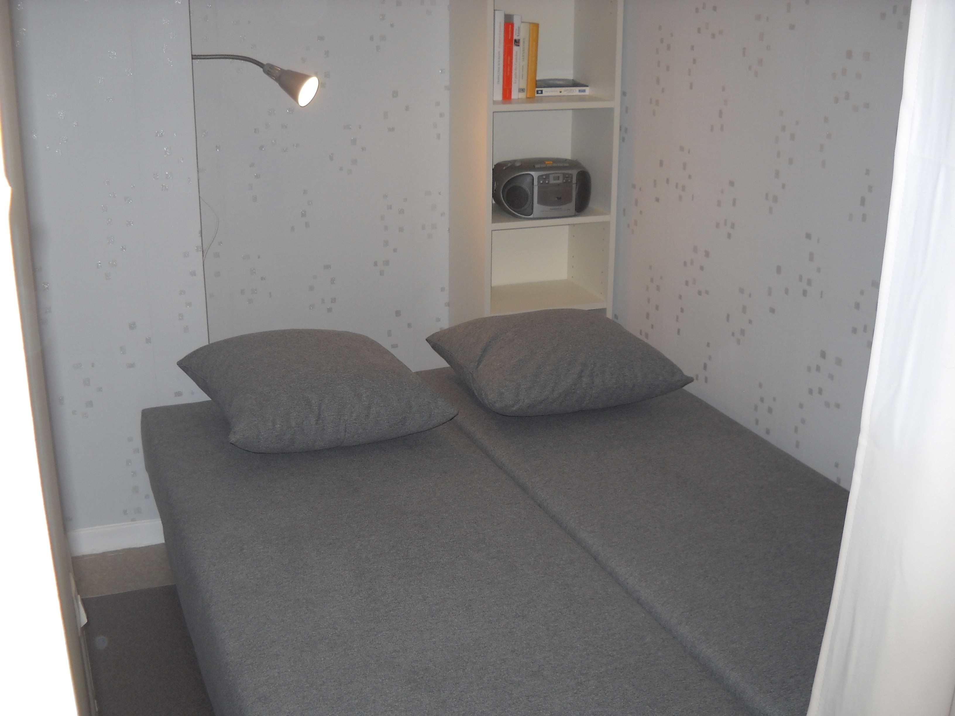 coin cabine