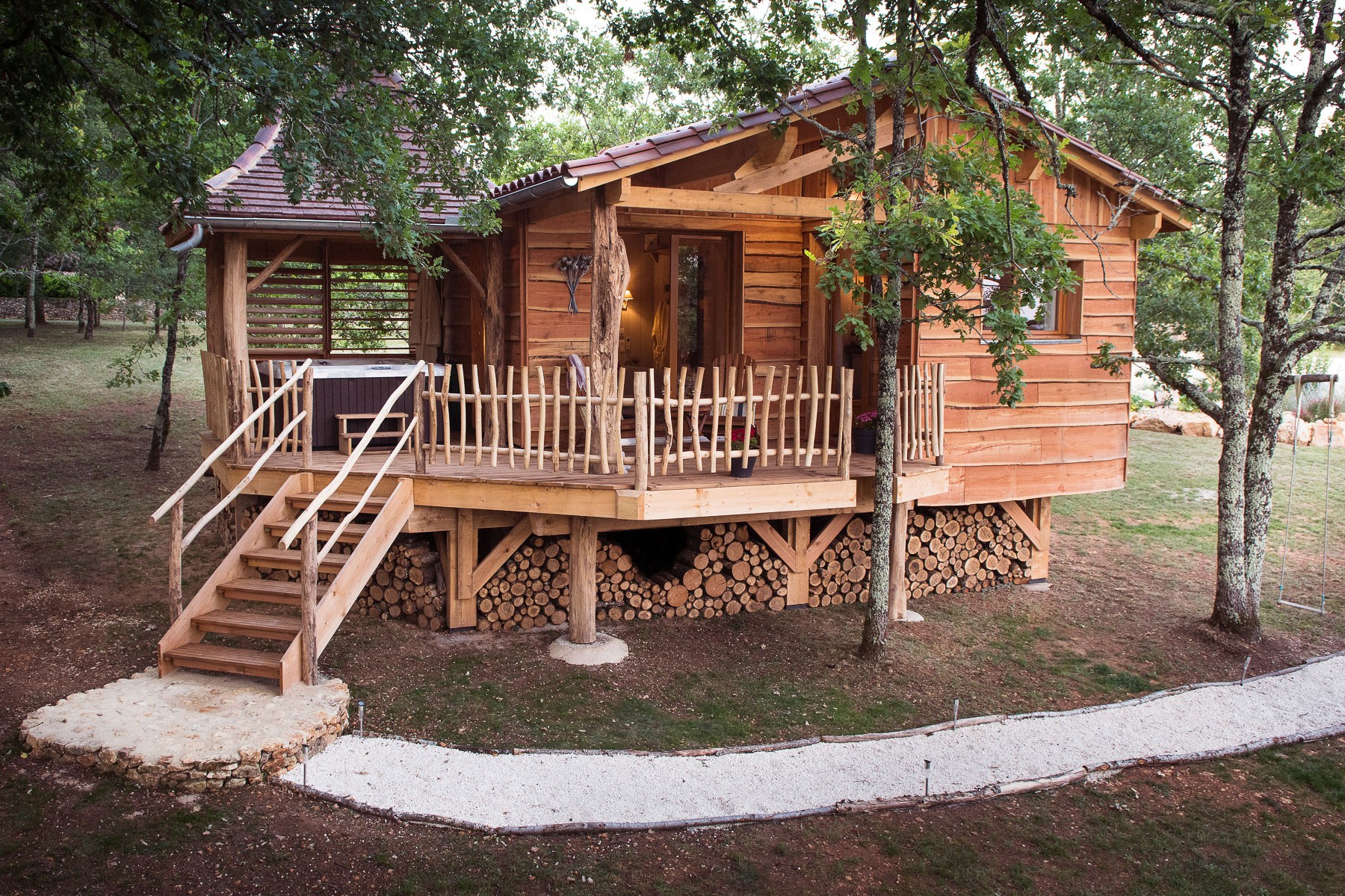 La Cabane Mélèze Le Lion d'Or Mauzac et Grand Castang 24150 Dordogne Clévacances